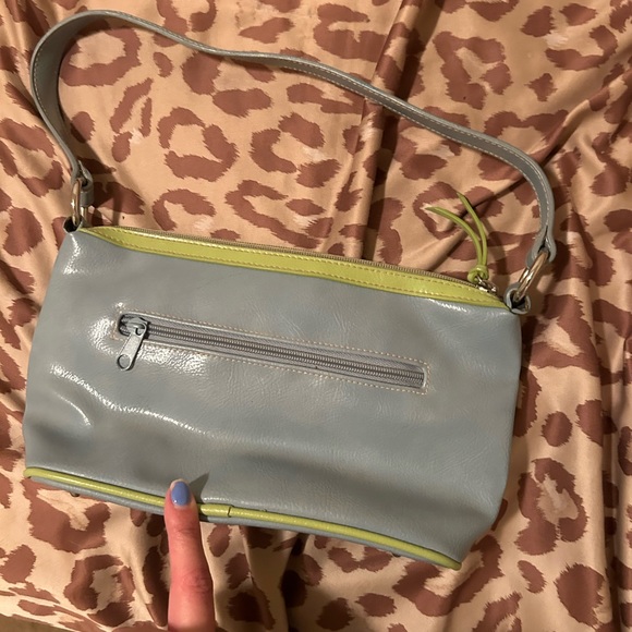 Light blue leather C initial shoulder purse - Picture 2 of 4